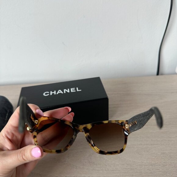 Chanel CC Logo Sunglasses Tortoise and Denim Frame - Picture 9 of 13